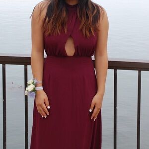 Elegant Burgundy Sleeveless Dress